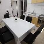 Apartmán Glavina With Heated Pool