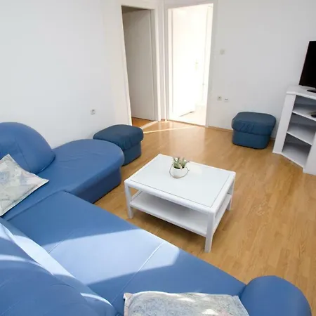 Glavina With Heated Pool Apartment Makarska