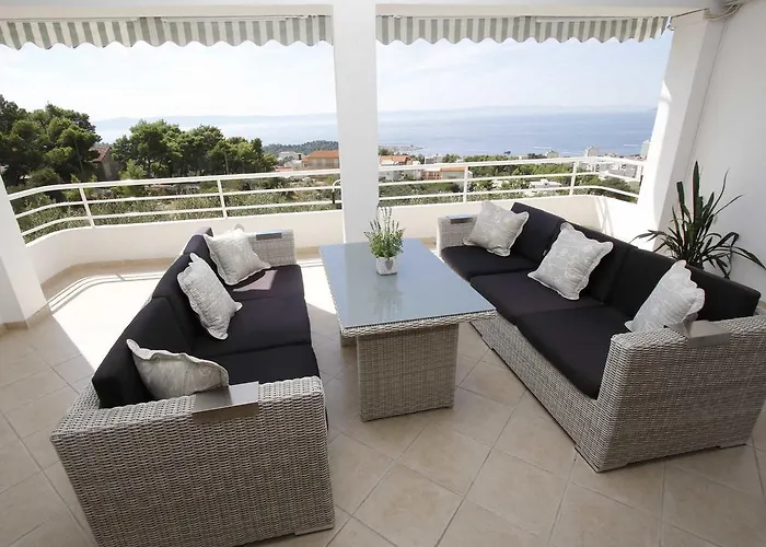 Glavina With Heated Pool *