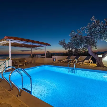 Glavina With Heated Pool Apartmán *