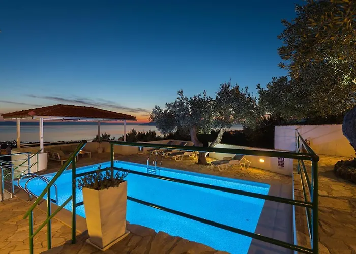 Glavina With Heated Pool Μακάρσκα