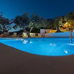 Glavina With Heated Pool Makarska